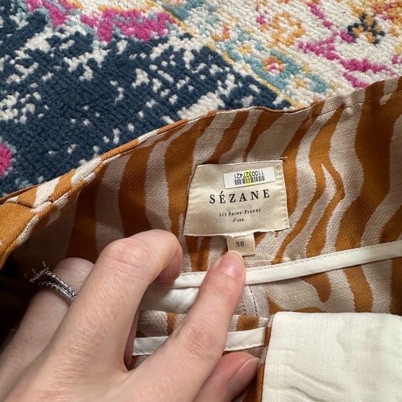 Sézane Romeo Shorts in Zebra Ochre - Picture 3 of 8